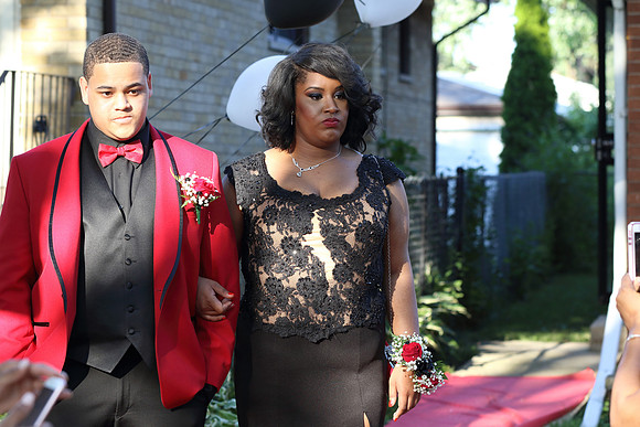 Prom 043
