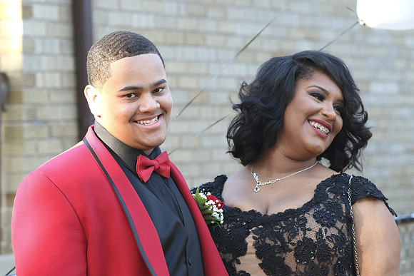 Prom 041