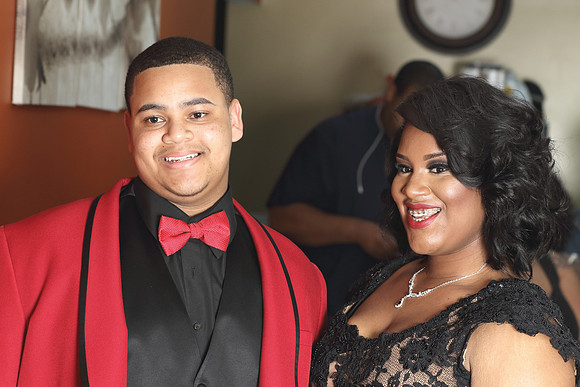 Prom 011